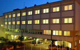 Augustus Hotel